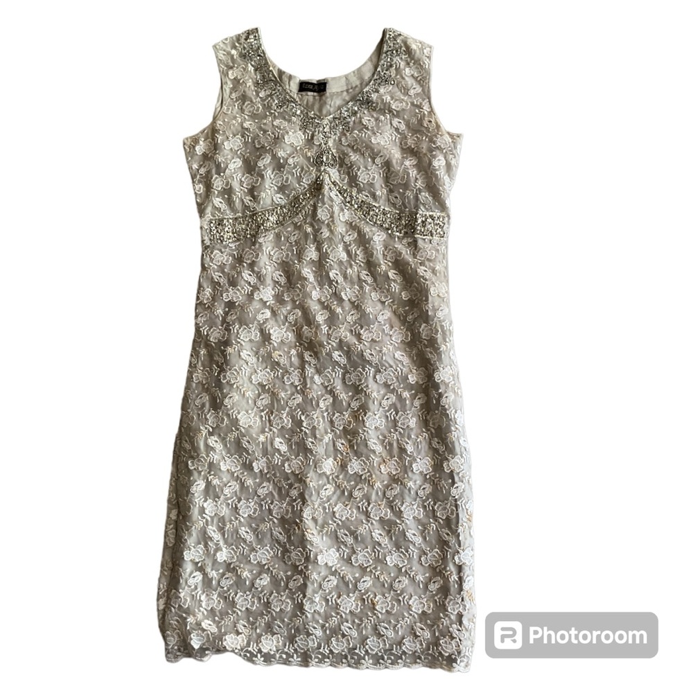 AZRA AJAZ Bridal Embroidered Lace Sleeveless Knee Length Dress Sz6/8